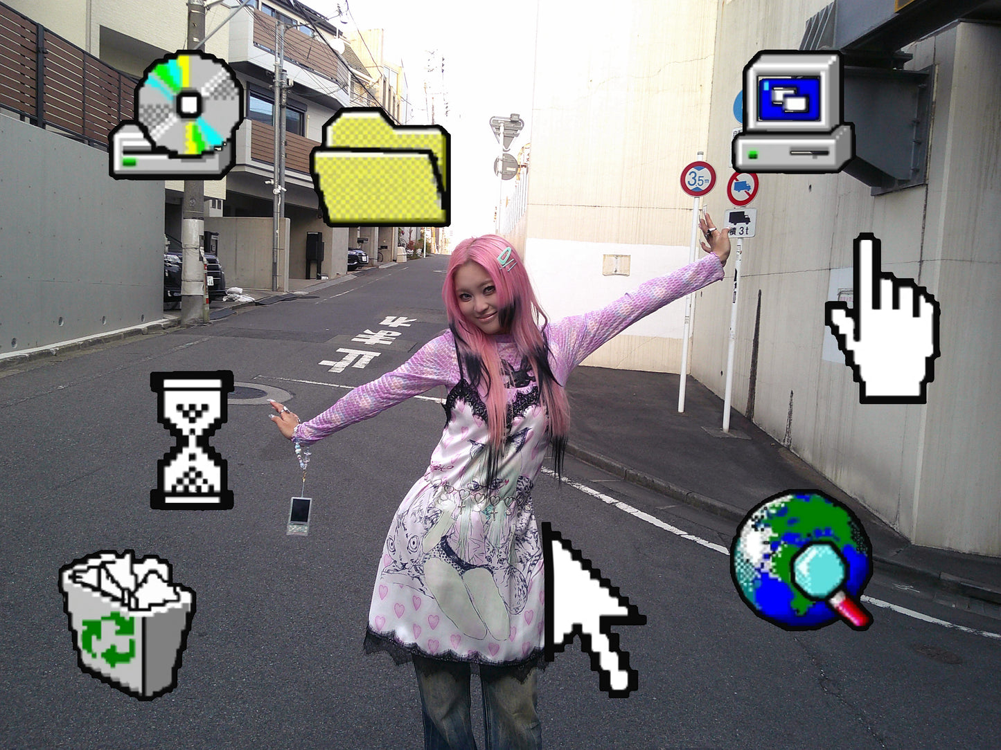 Lola Digital Camera - Clear Shell